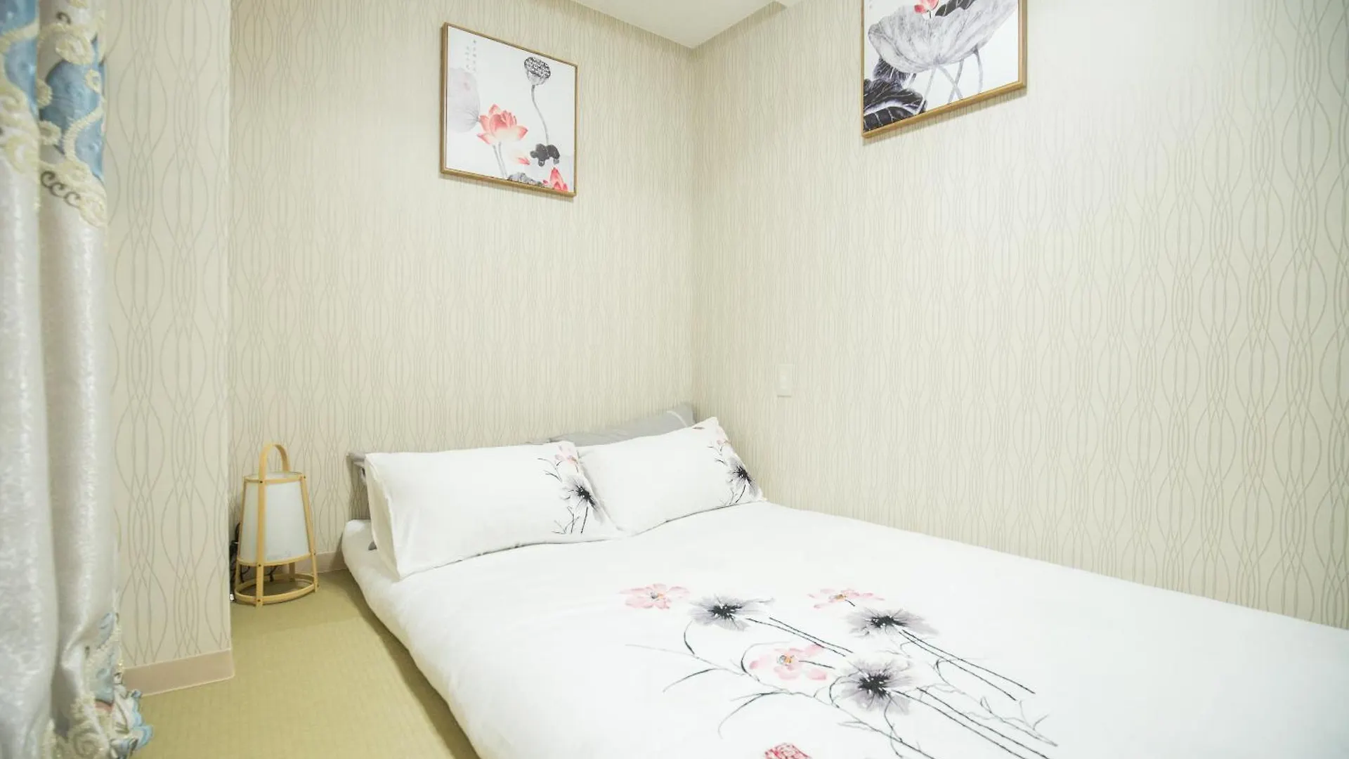 Apartment 共享露台日本橋駅步行3分钟道顿堀市中心三室一厅公寓房302房间 Osaka