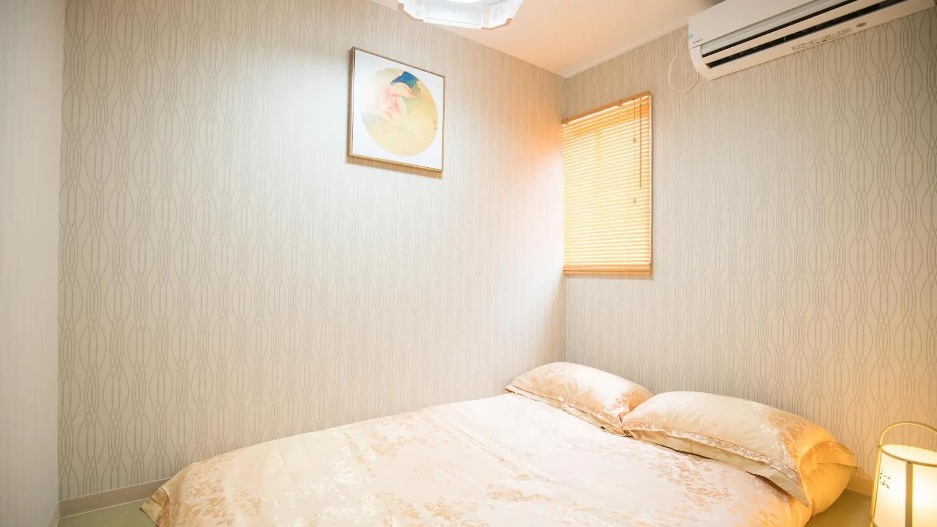 Apartment 共享露台日本橋駅步行3分钟道顿堀市中心三室一厅公寓房302房间 Osaka Japan